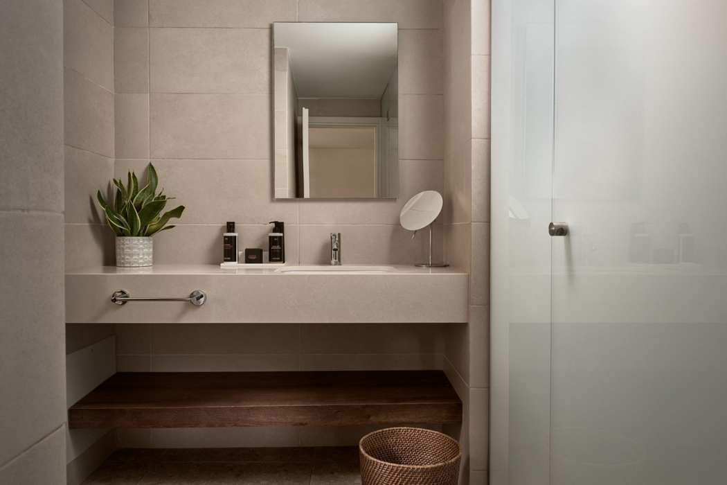 Louis Asterion Suites 6/10