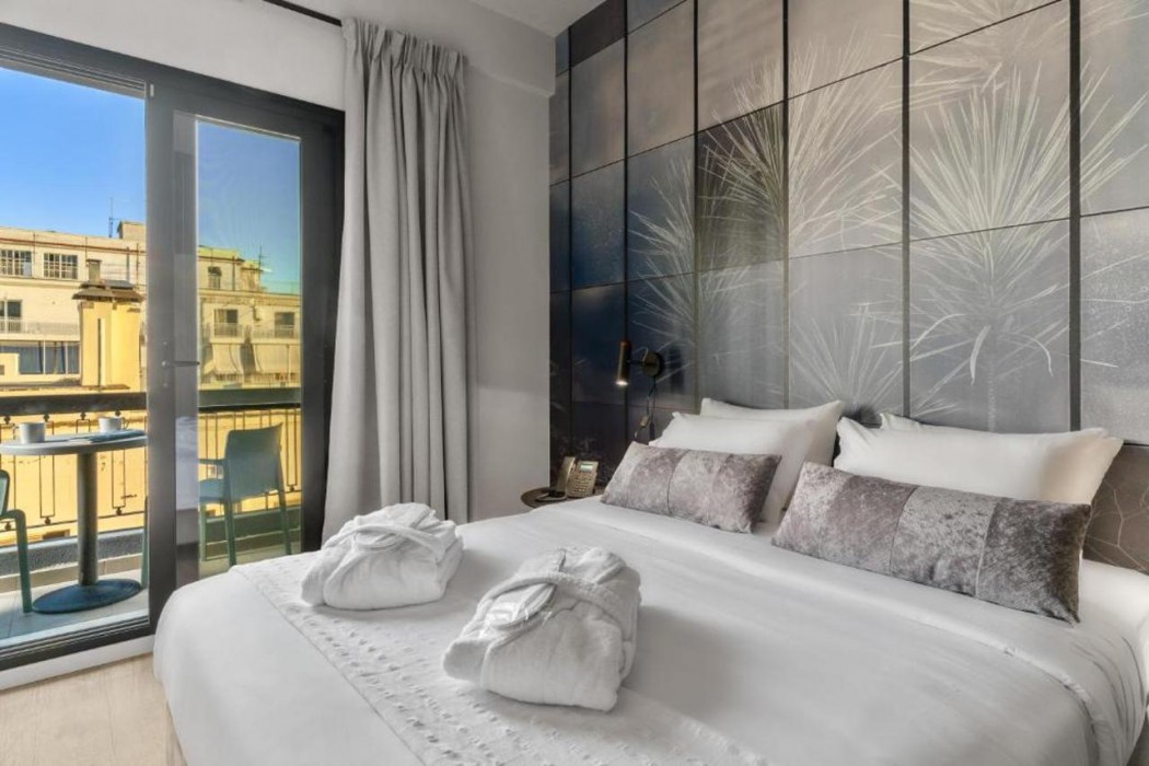 Azur Hotel Volos by GHH 12/17