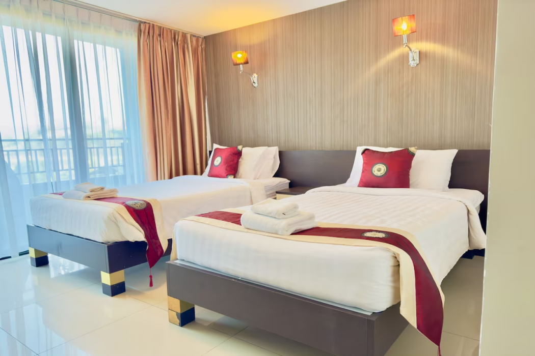 Baan Bangsare Resotel Chonburi 10/56