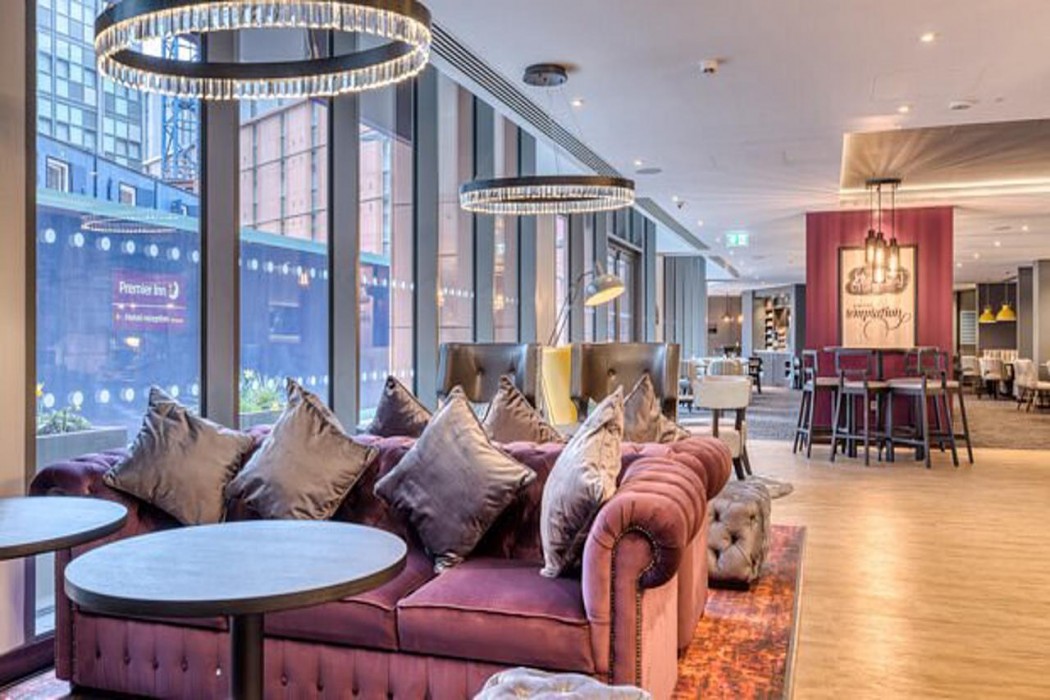 Lobby at Premier Inn London Hammersmith (Talgarth Road), LONDON