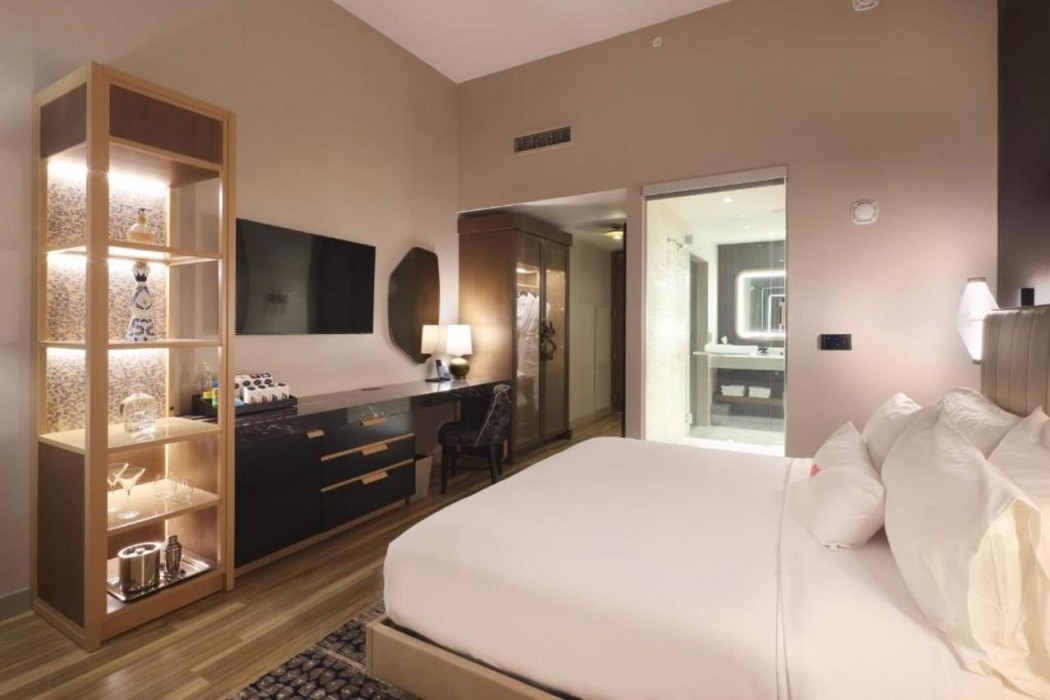 Caesars Republic Scottsdale, a Hilton Hotel 9/29