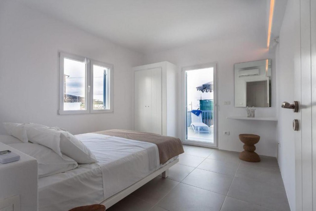 FLAG SUITES 6/10