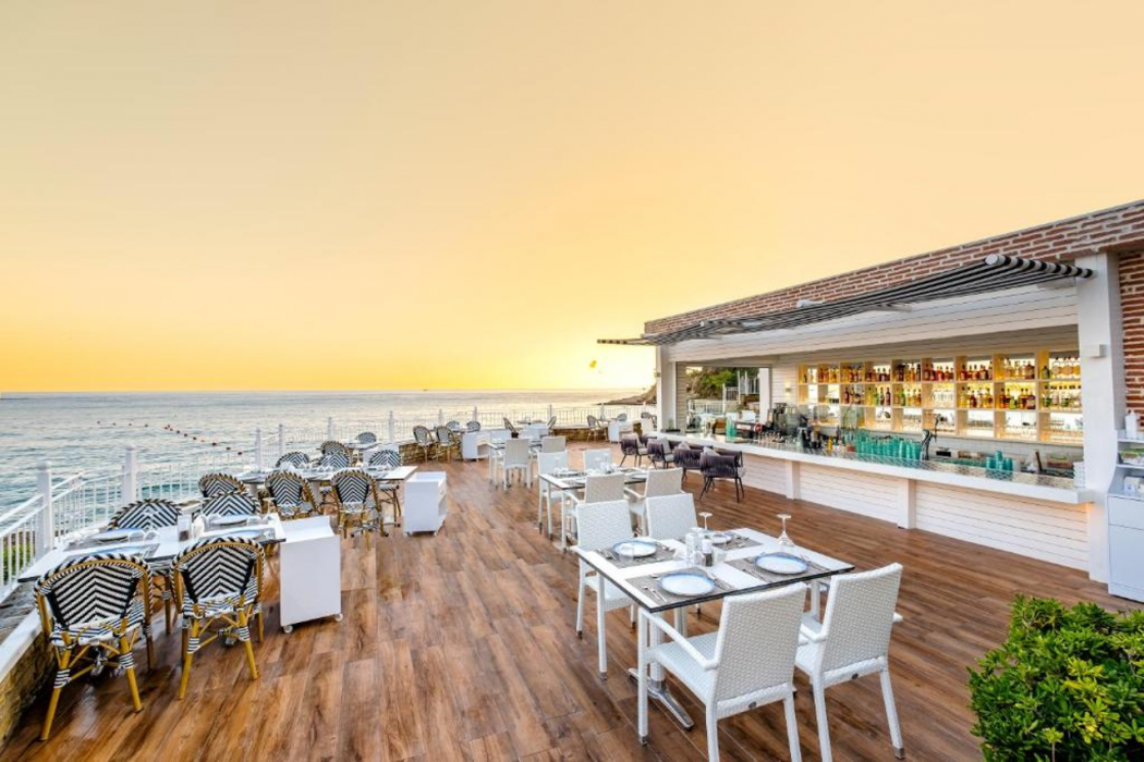 Utopia Beach Club 27/69