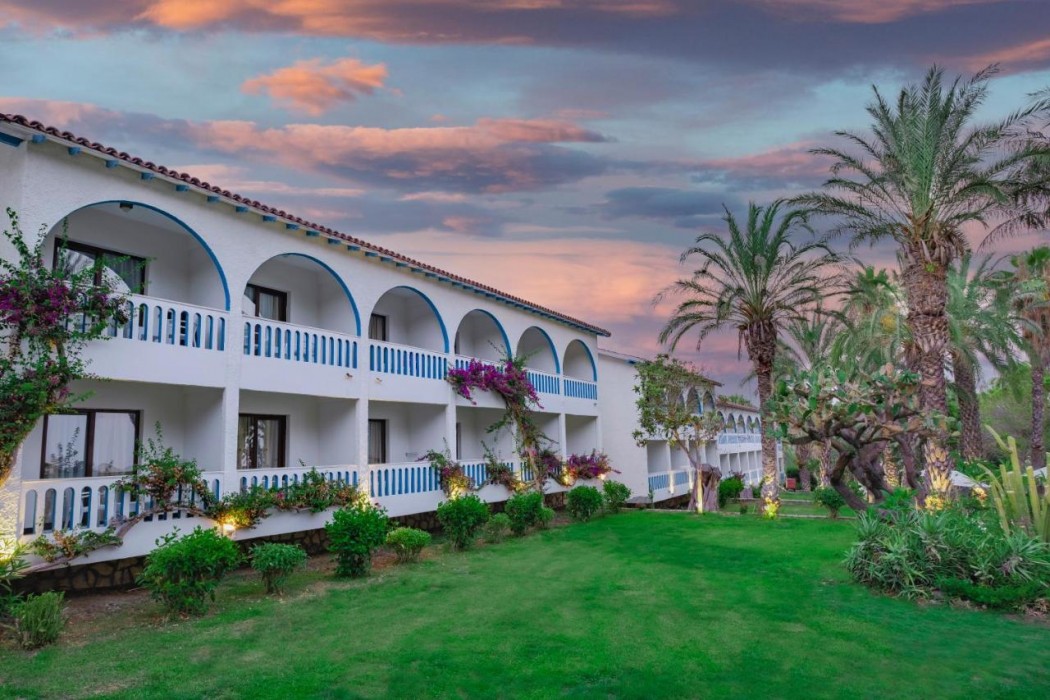 Utopia Beach Club 6/69