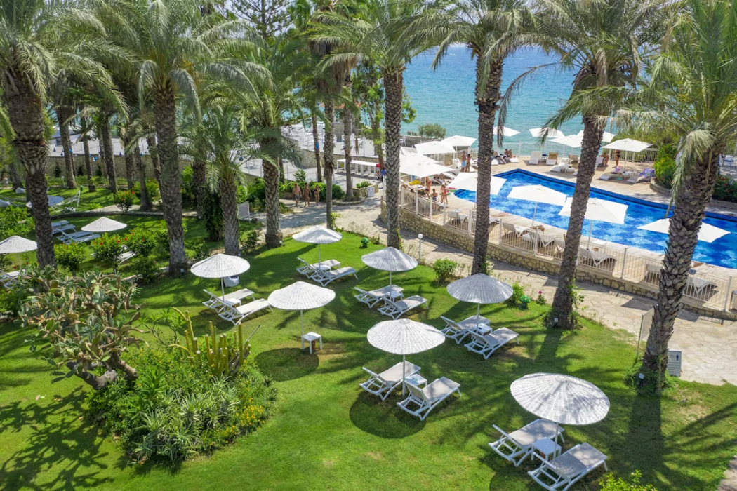 Utopia Beach Club 34/69