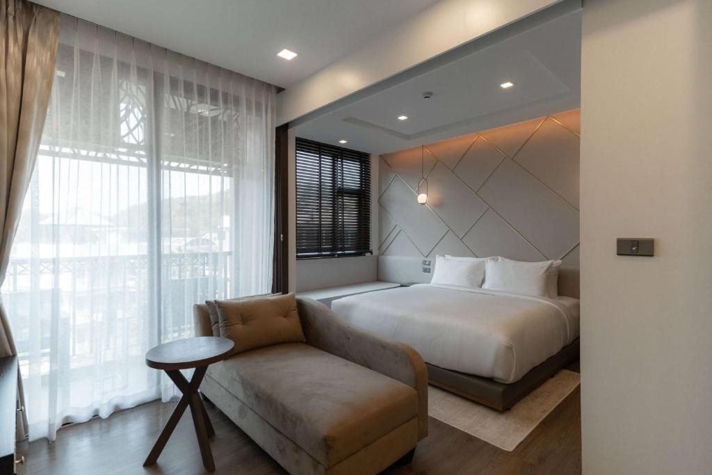 The Proud Karon Beach Phuket Trademark Collection By Wyndham 12/51