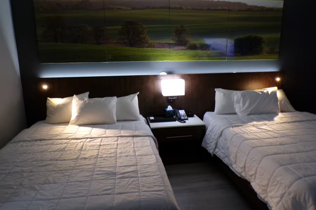 Luxor Inn and Suites, a Travelodge by Wyndham 7/23