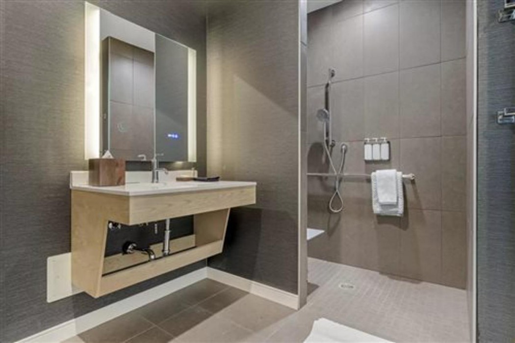 Cambria Hotel Denver Downtown RiNo CO 22/44