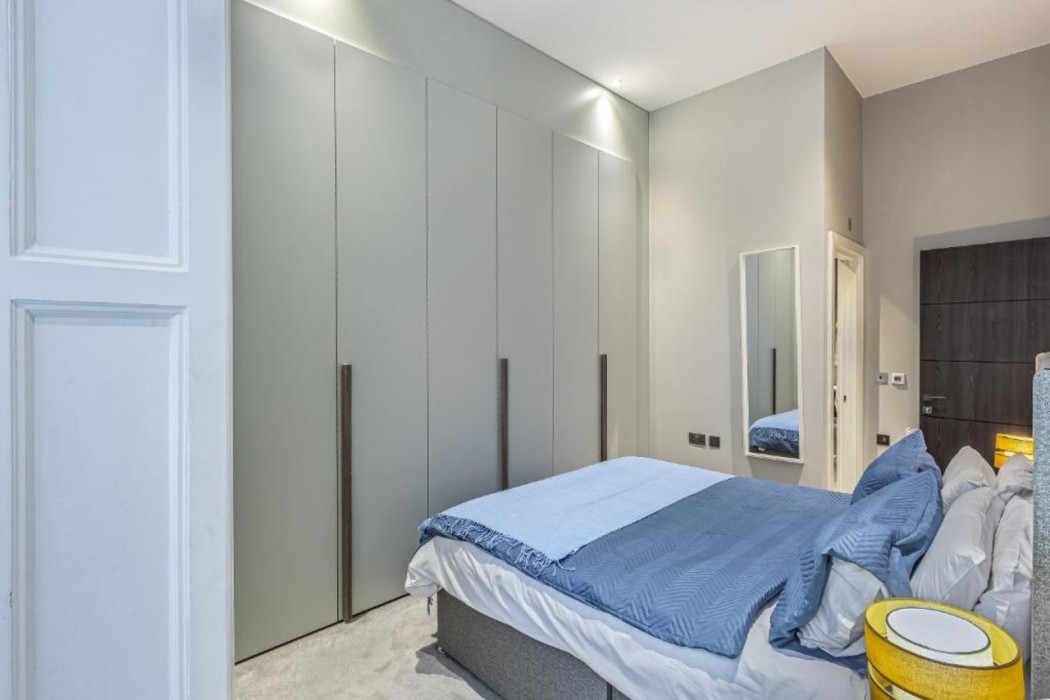 Room at Green Street by Aeria Apartments, LONDON