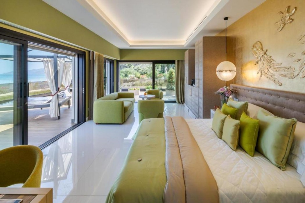 Cala Beach Resort 10/65