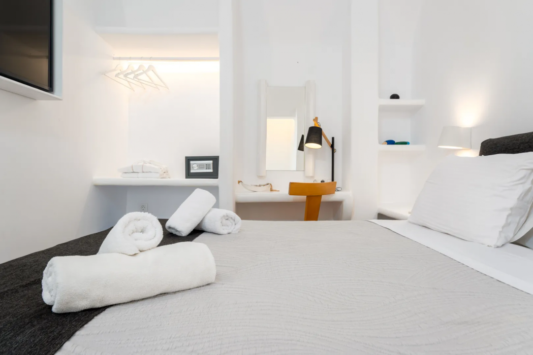 Amaze Suites 17/65