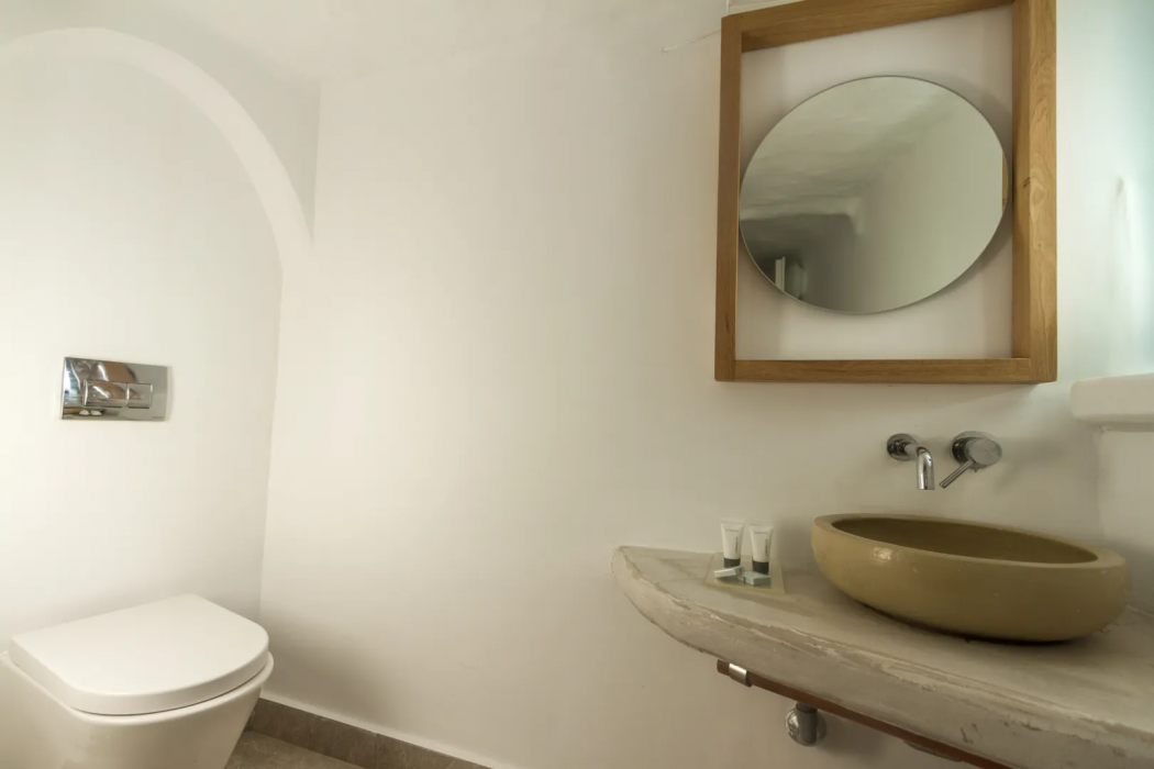 Amaze Suites 15/65