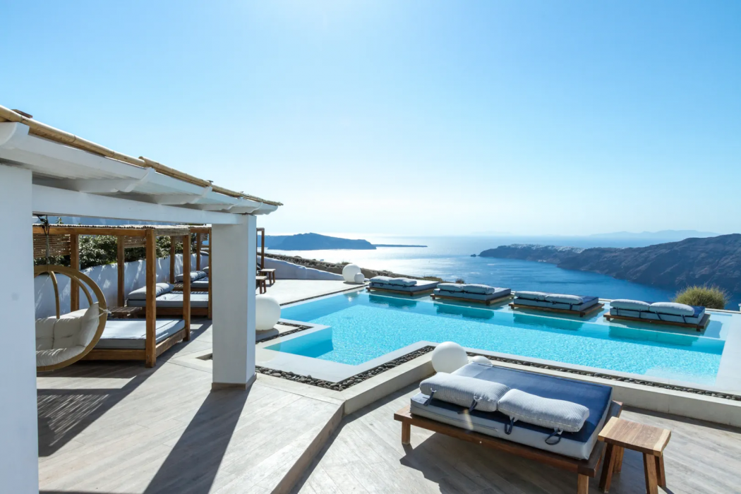 Amaze Suites 30/65