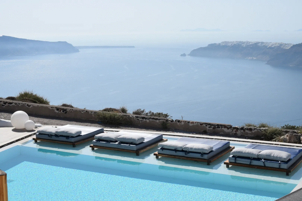 Amaze Suites 32/65