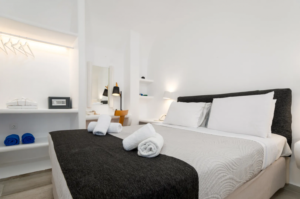 Amaze Suites 18/65