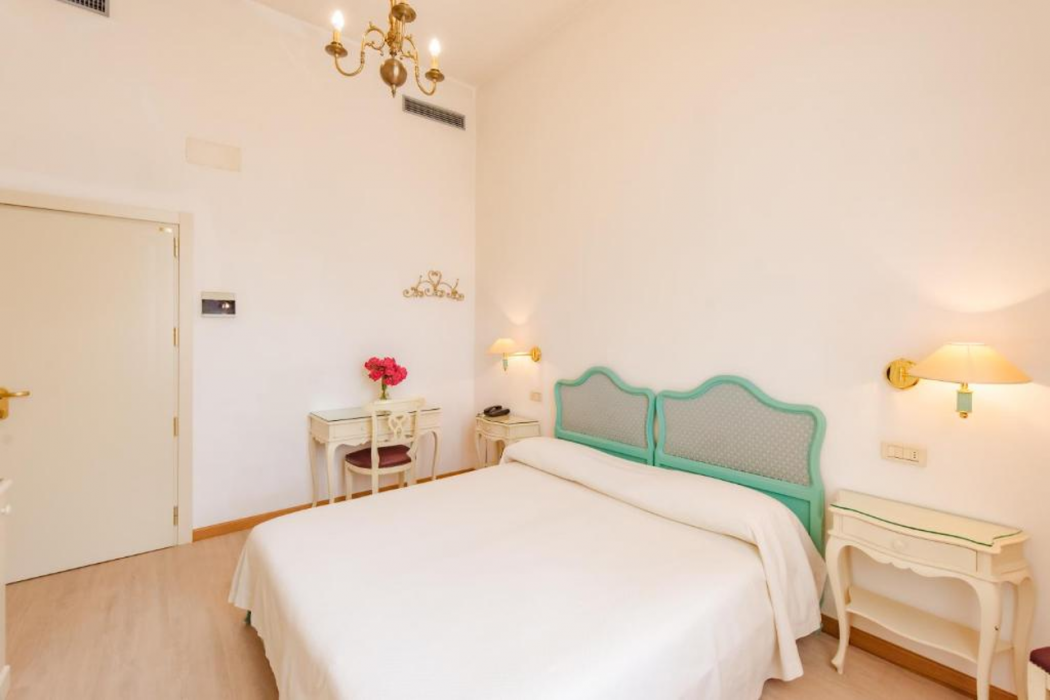 Hotel Belvedere 9/57