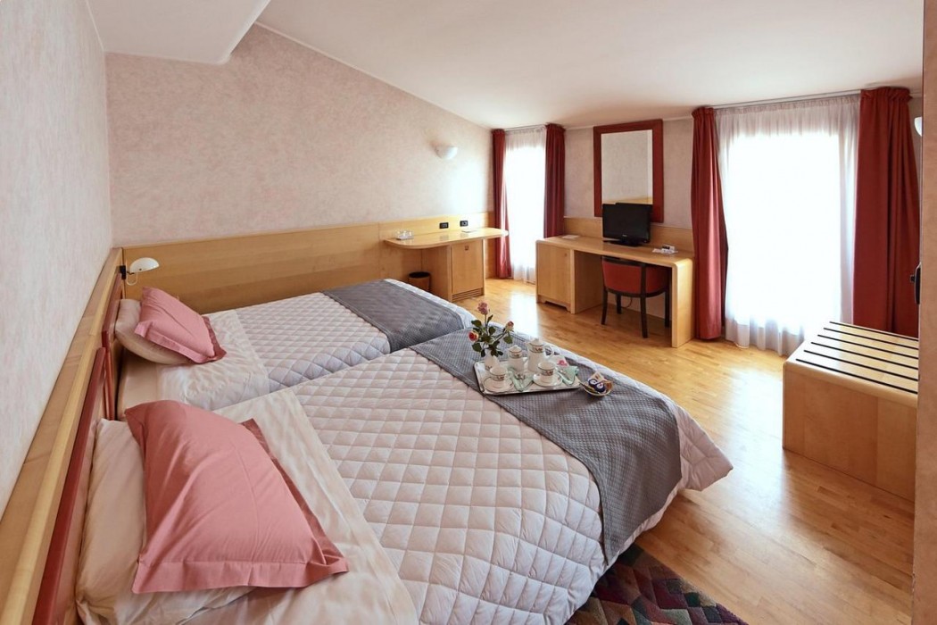 Hotel Conta 18/61