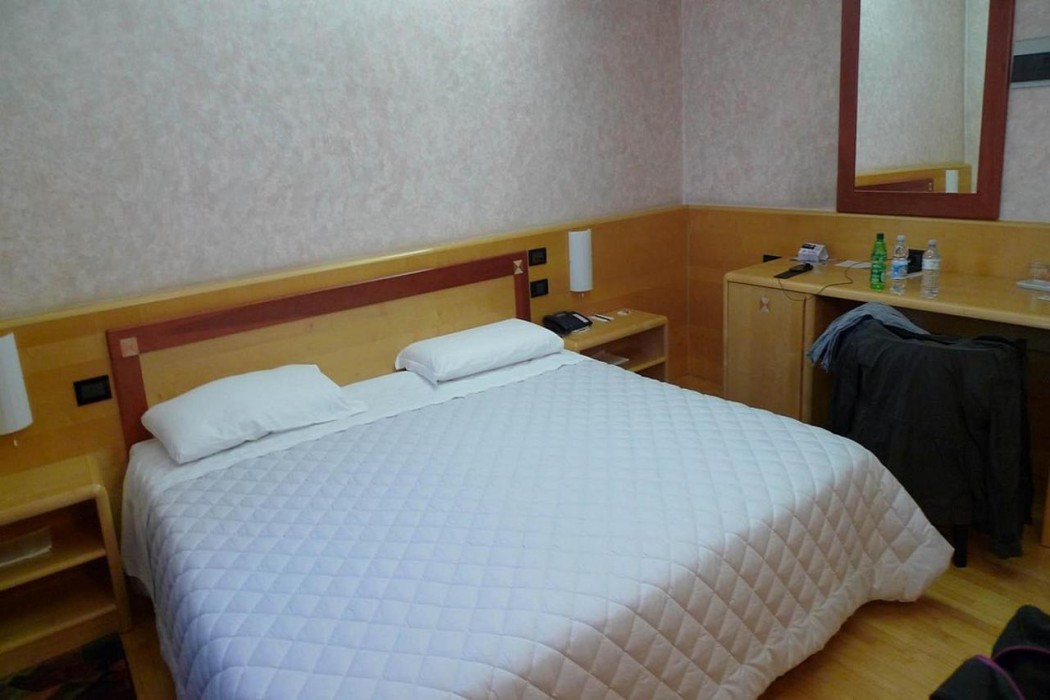 Hotel Conta 12/61