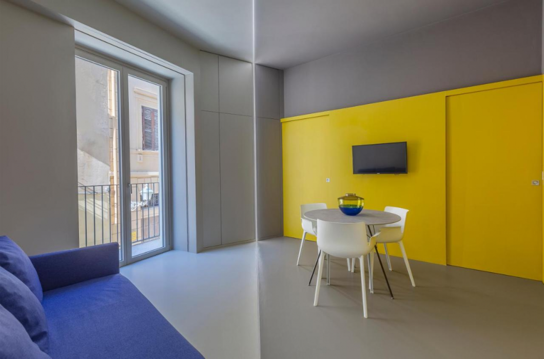 Five Place Design Suite & Apartments 33/58