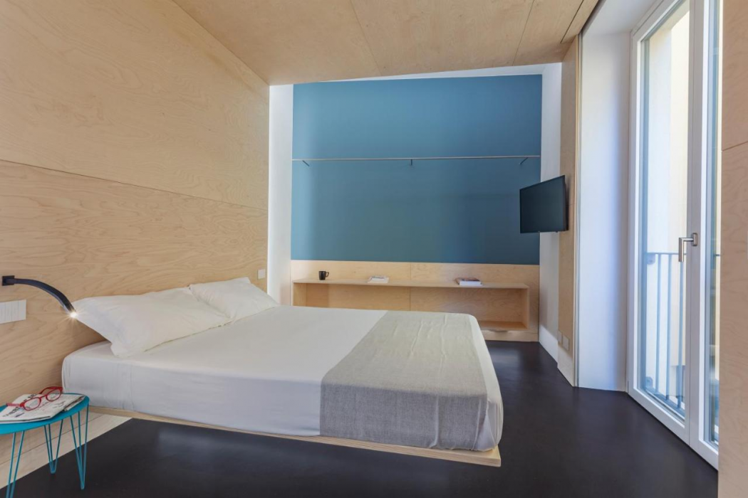 Five Place Design Suite & Apartments 11/58