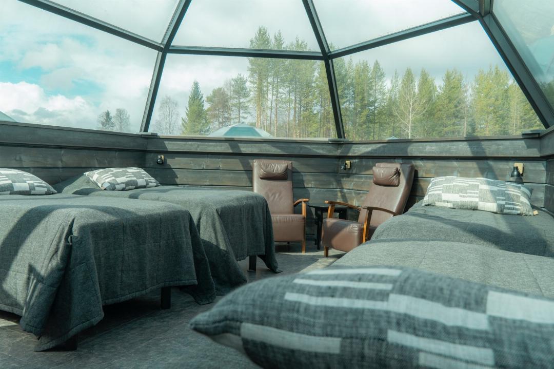 Family Glass Igloo Warm Room 4 Beds
