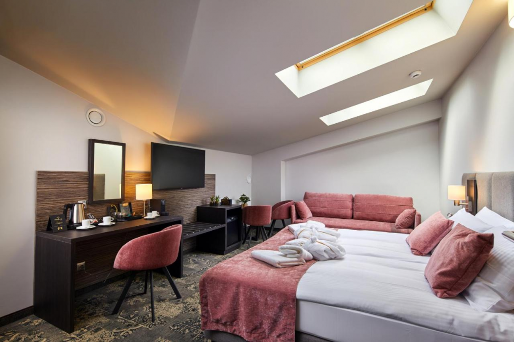 Hotel Estera 7/62