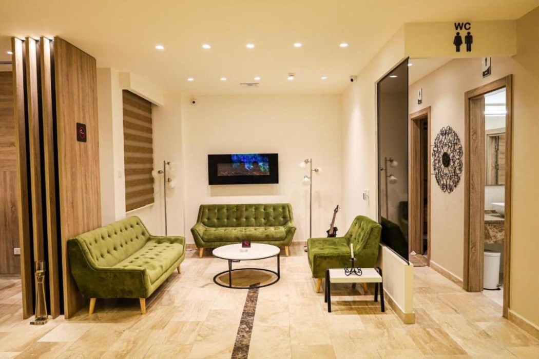 Luciana Hotel By FHM 5/58