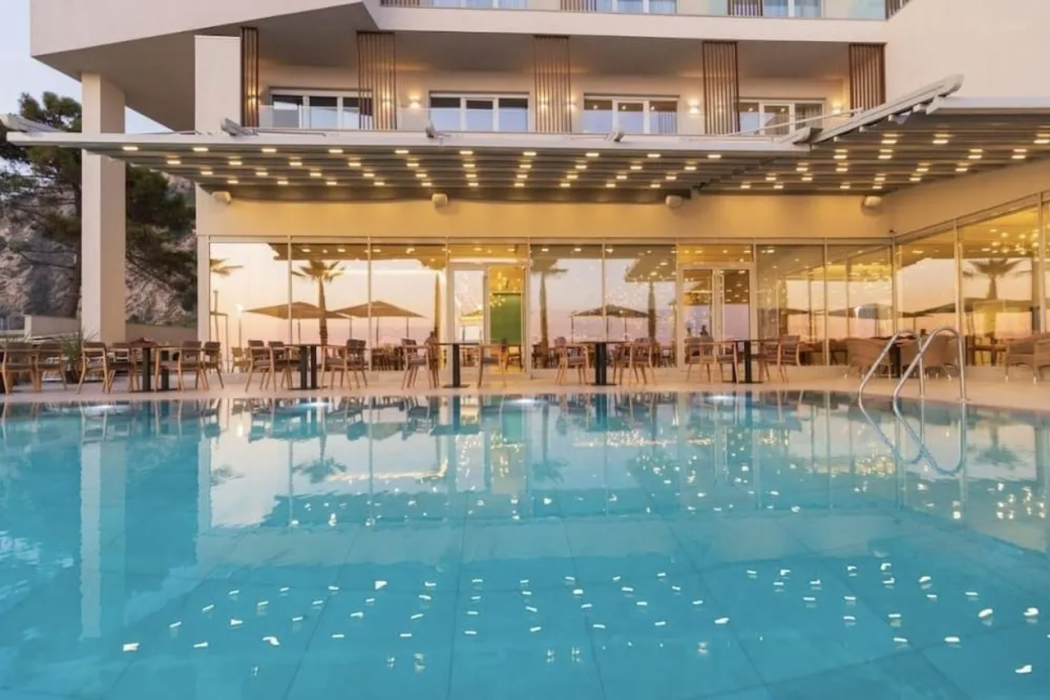 AMR Hotel 20/41