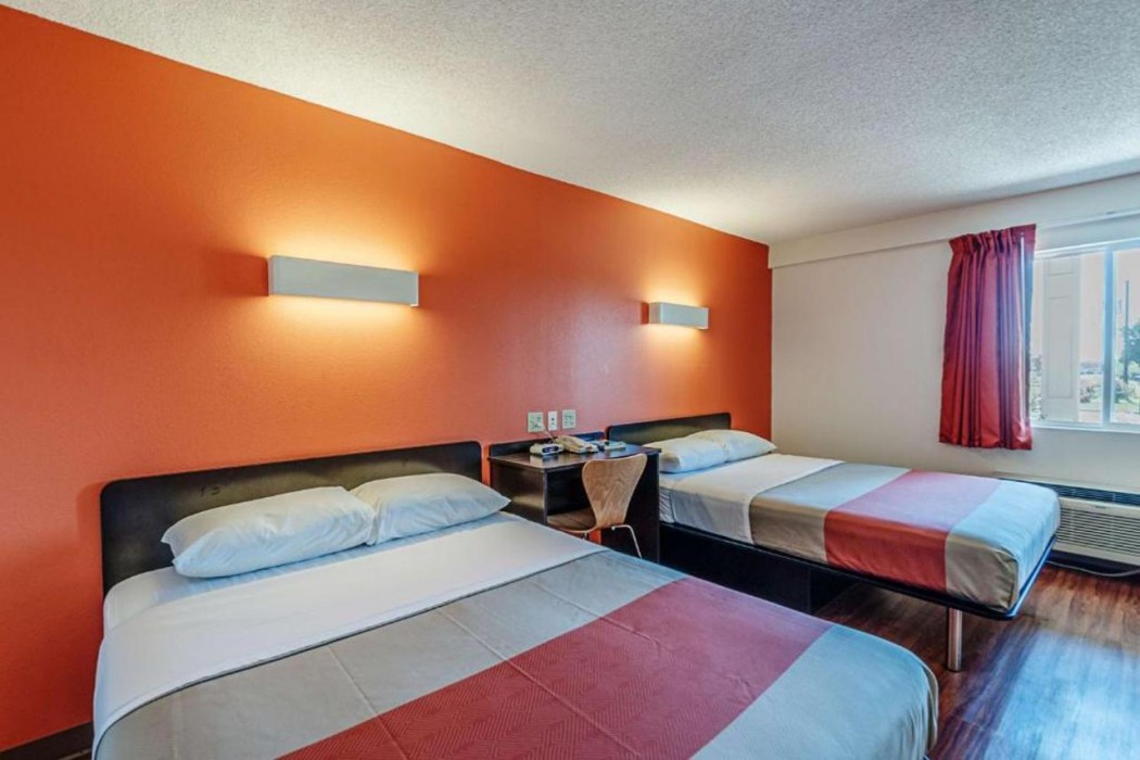 Motel6 Martinsburg, WV 11/42