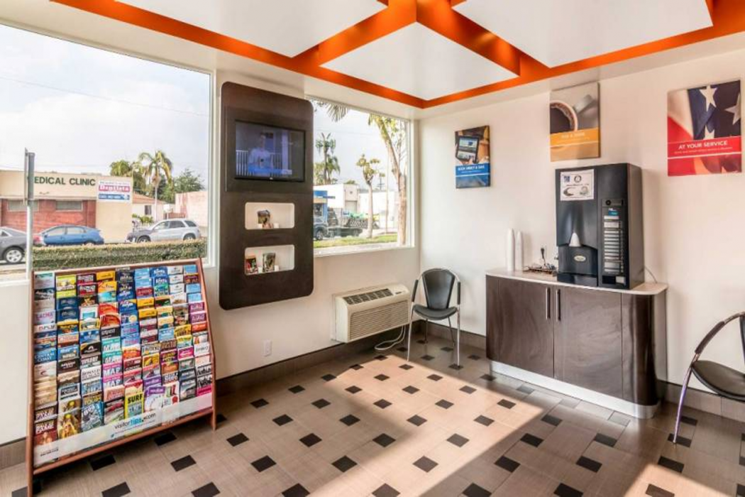 Lobby at Motel6 Bell Gardens, CA - Los Angeles, BELL GARDENS - CA