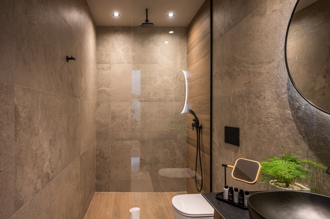 Grace Villas Collection Adult Only 18 + 79/149