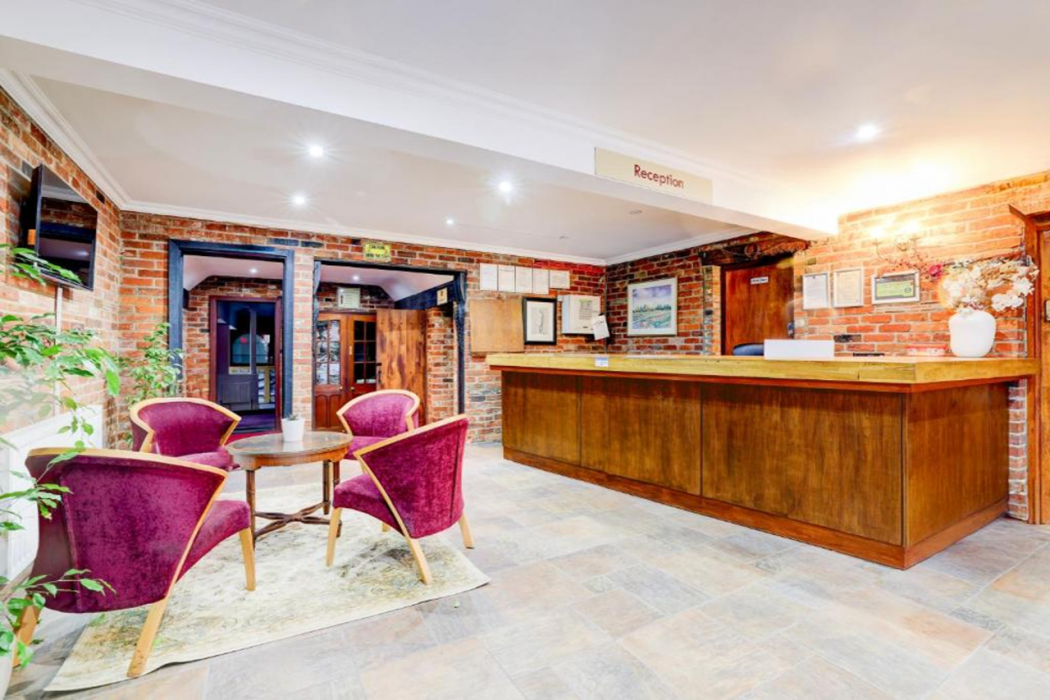 OYO The Rivenhall Hotel in Witham, Chelmsford 6/38