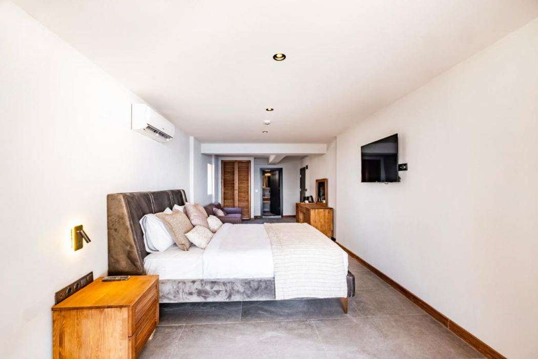 Isolina Hotel 10/59