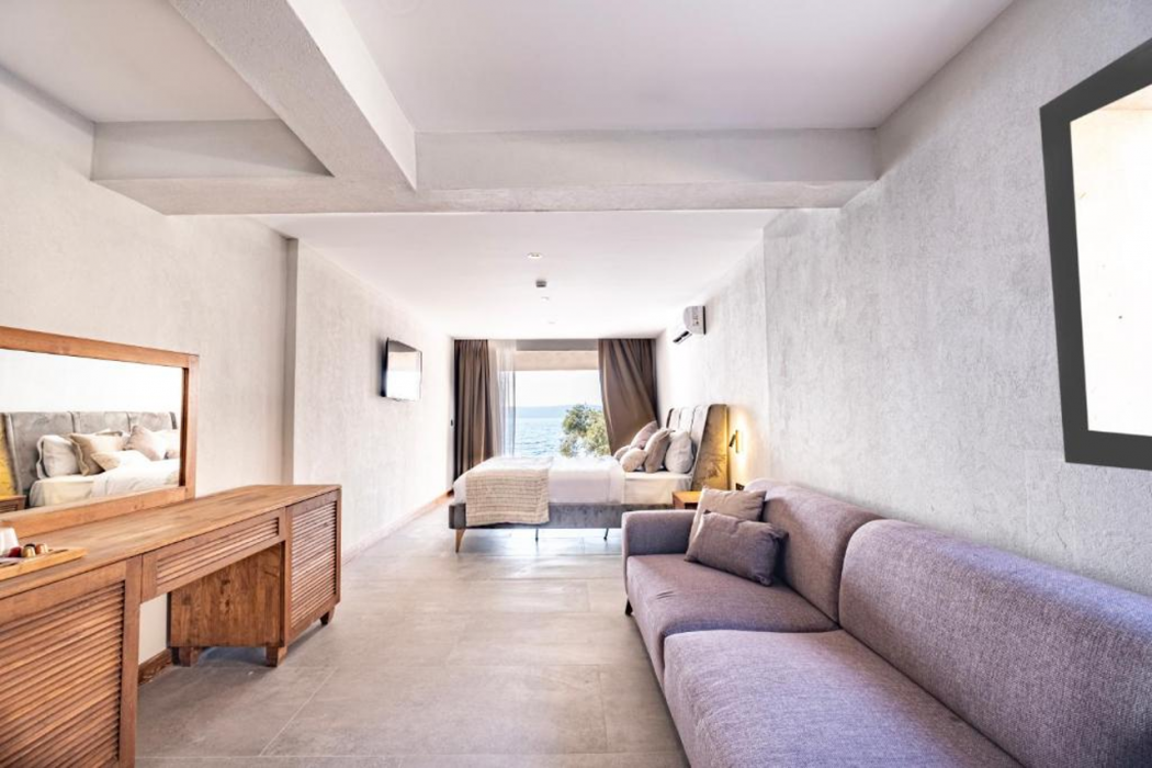 Isolina Hotel 13/59