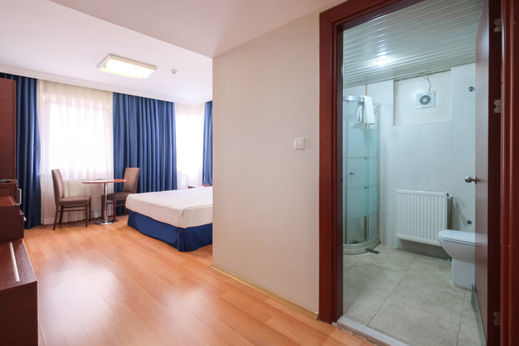 Siyav Hotel 4/14