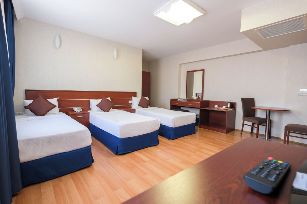 Siyav Hotel 10/14