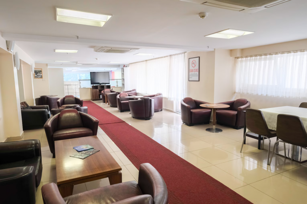 Siyav Hotel 11/14