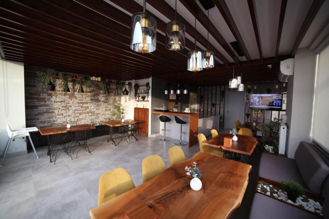 Green Hills Suites 25/60