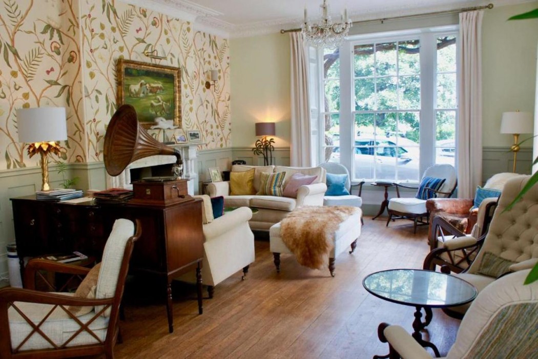 Burleigh Court Cotswolds 21/61