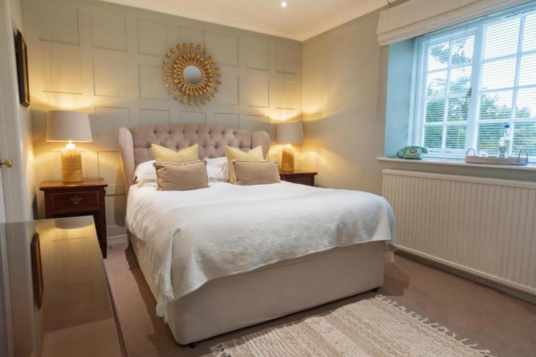 Burleigh Court Cotswolds 9/61