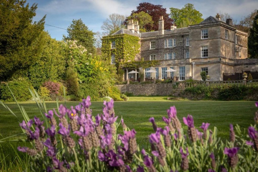 Burleigh Court Cotswolds 1/61
