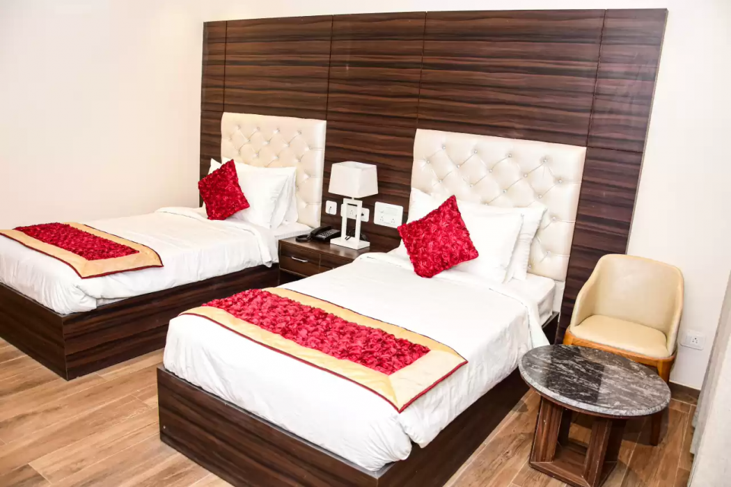 Comfort Inn Lakhimpur - Adults Only 8/19