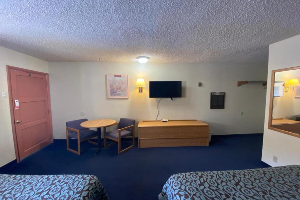 Econo Lodge Las Vegas NM 15/53