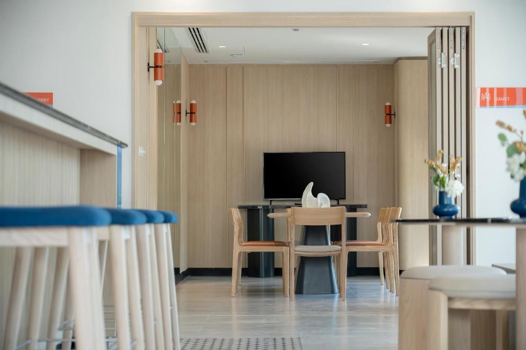 Holiday Inn Express Rayong Map Ta Phut 39/84