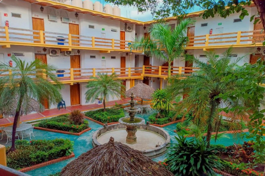 Hotel y Bungalows As de Oros 2/63