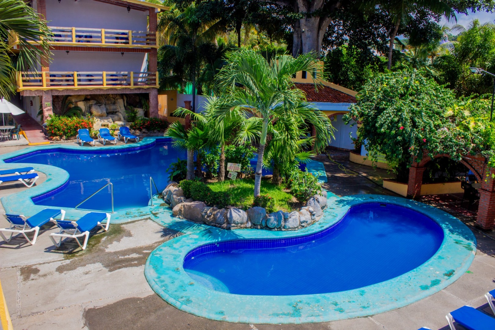 Hotel y Bungalows As de Oros 23/63