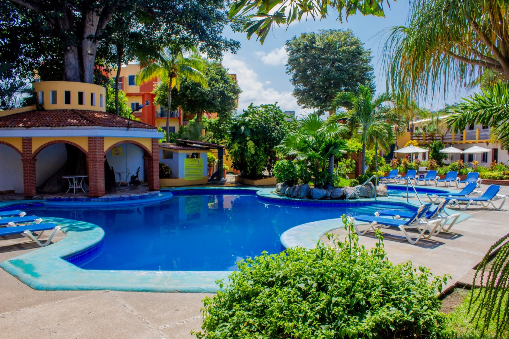 Hotel y Bungalows As de Oros 25/63