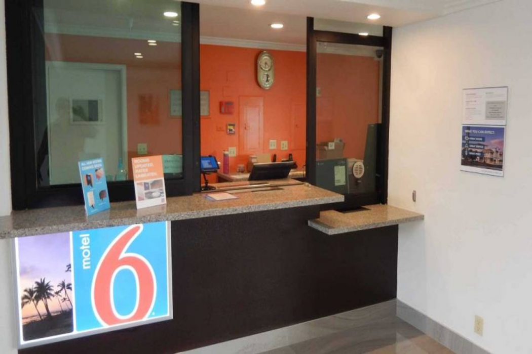 Lobby at Motel6 Azusa, CA, AZUSA - CA
