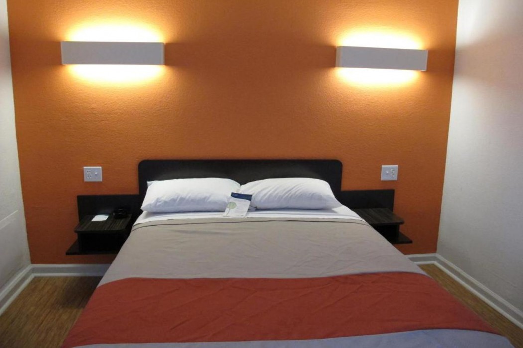 Motel6 Baltimore MD 16/44