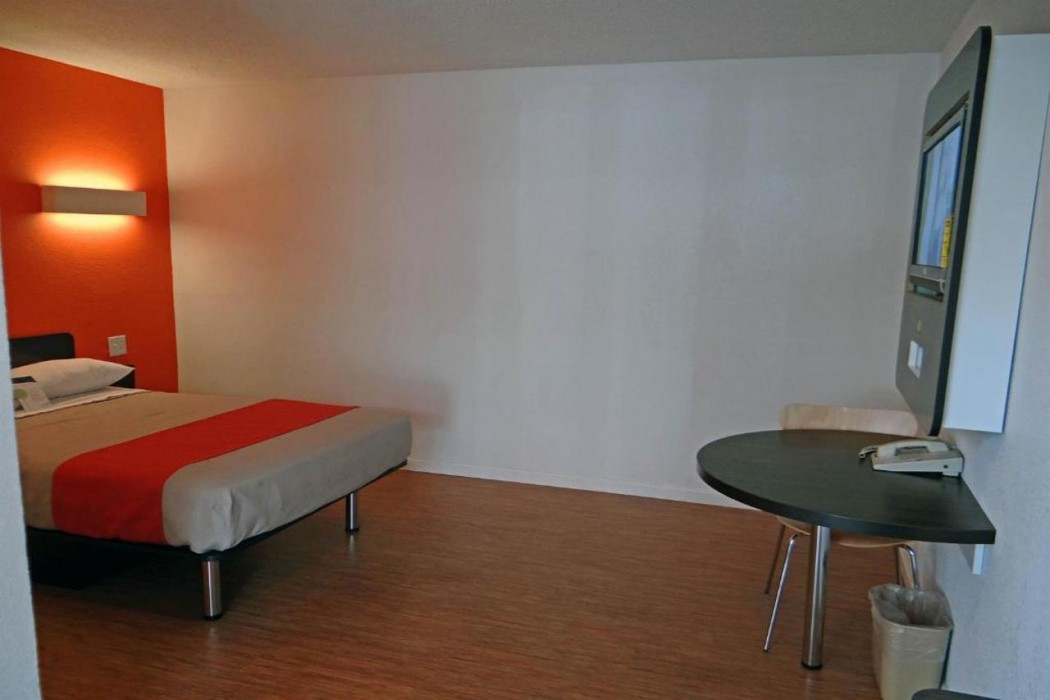 Motel6 Baltimore MD 14/44